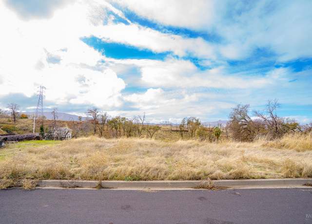 Property at 1045 Eastridge Dr, Napa, CA 94558