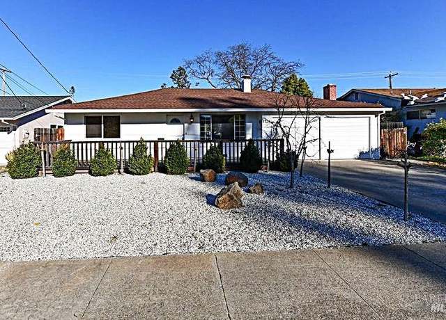 Property at 1726 Crinella Dr, St. Helena, CA 94574, 3 beds, 2 baths