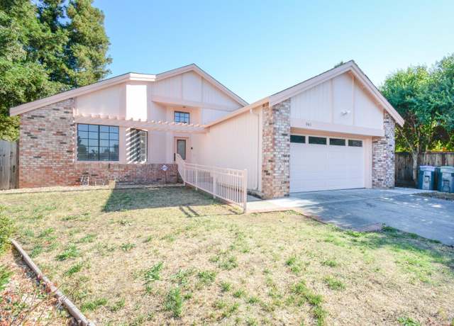 Property at 941 Hickory Ct, Fairfield, CA 94533, 3 beds, 2 baths