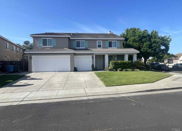 Property at 1155 Bello Dr, Dixon, CA 95620, 5 beds, 3.5 baths