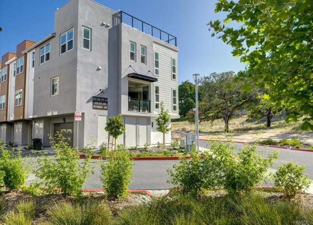 Property at 226 Verandah Ave, Novato, CA 94945, 3 beds, 2.5 baths
