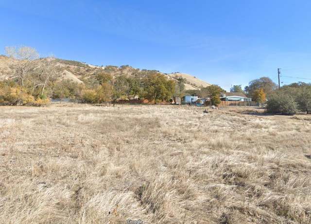 Property at 2821 10th St, Clearlake, CA 95422