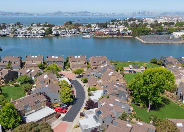 Property at 553 Kings Rd, Alameda, CA 94501, 2 beds, 2.5 baths