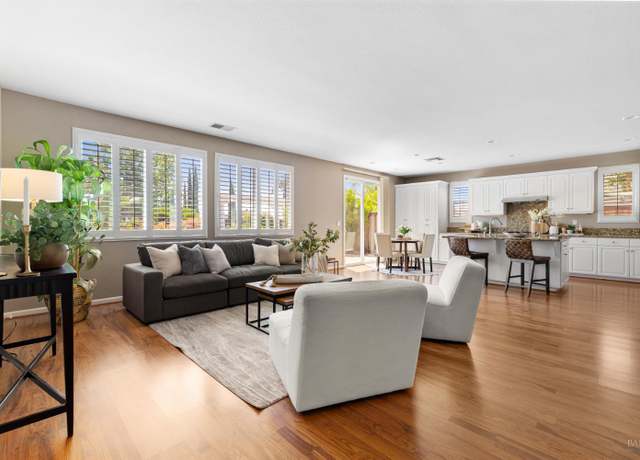 Property at 3514 Sunny Hill Ct, Fairfield, CA 94534, 4 beds, 2.5 baths