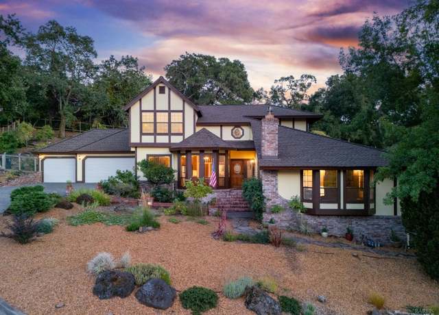 Property at 3541 Foxwood Pl, Santa Rosa, CA 95405, 3 beds, 3 baths