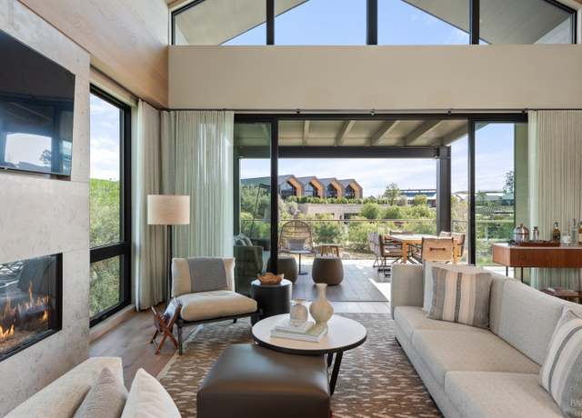 Property at 1401 Stanly Ln Unit 1C, Napa, CA 94559, 2 beds, 2.5 baths