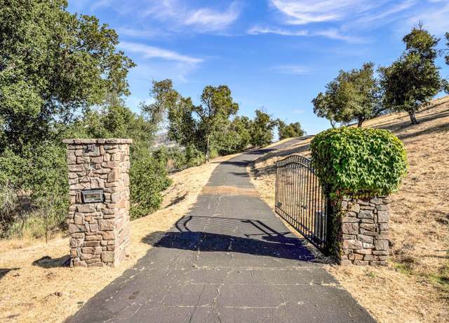 Property at 5391 Blue Ridge Trl, Santa Rosa, CA 95404