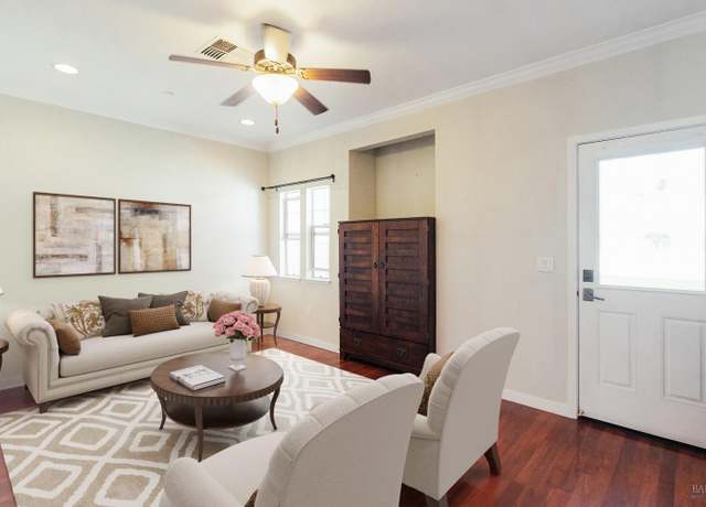 Property at 134 Valley Oak Dr, Napa, CA 94558, 2 beds, 2 baths