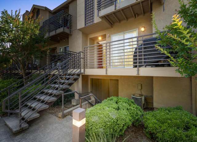 Property at 1198 Pear Tree Ln, Napa, CA 94558, 2 beds, 2.5 baths