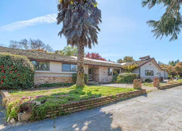 Property at 5211 Volkerts Rd, Sebastopol, CA 95472, 3 beds, 2 baths