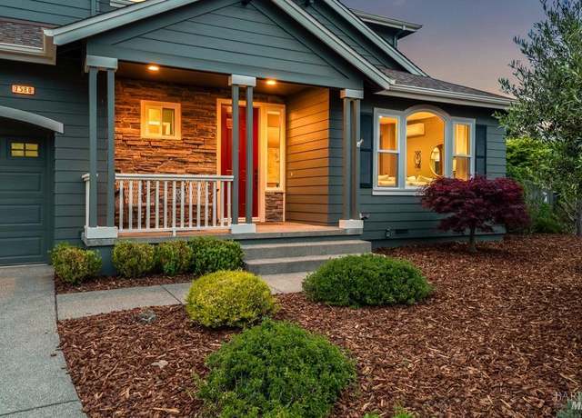 Property at 7580 Meadowlark Dr, Sebastopol, CA 95472, 5 beds, 3.5 baths