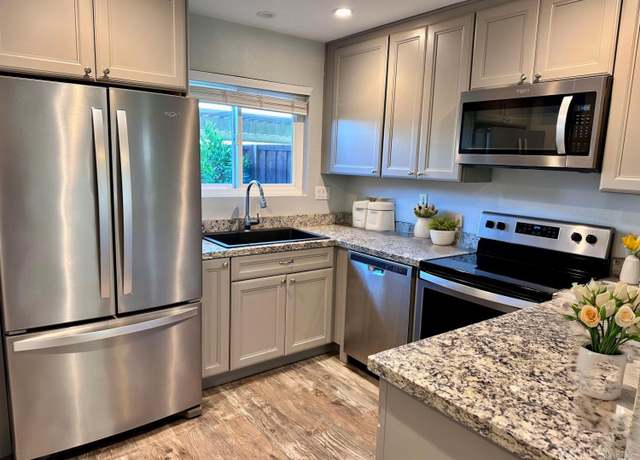 Property at 685 Racquet Club Cir, Rohnert Park, CA 94928, 3 beds, 2 baths