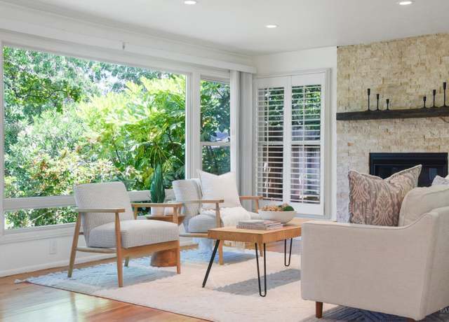 Property at 383 S Hartson St, Napa, CA 94559, 2 beds, 1.5 baths