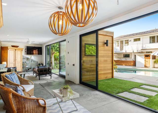 Property at 282 Riviera Dr, San Rafael, CA 94901, 5 beds, 6 baths