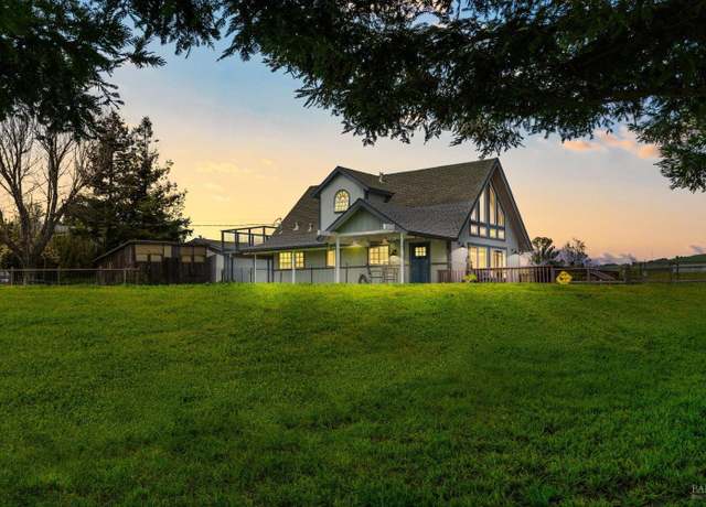 Property at 166 Davis Ln, Penngrove, CA 94951, 3 beds, 2 baths