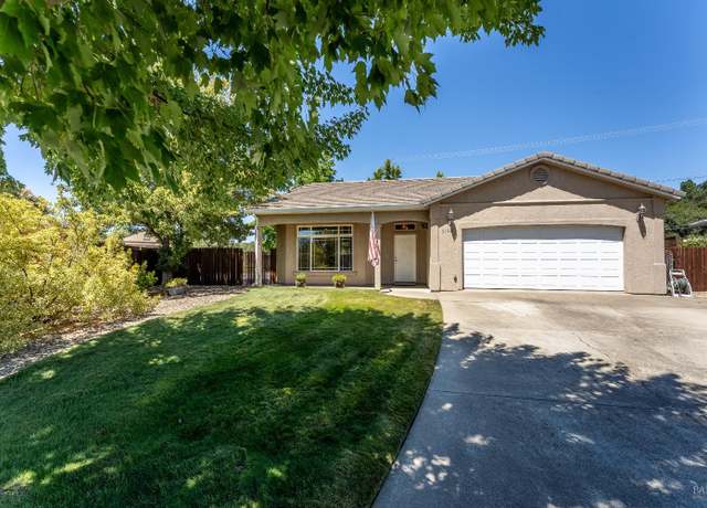 Property at 3198 Van Housen Dr, Ukiah, CA 95482, 3 beds, 2 baths