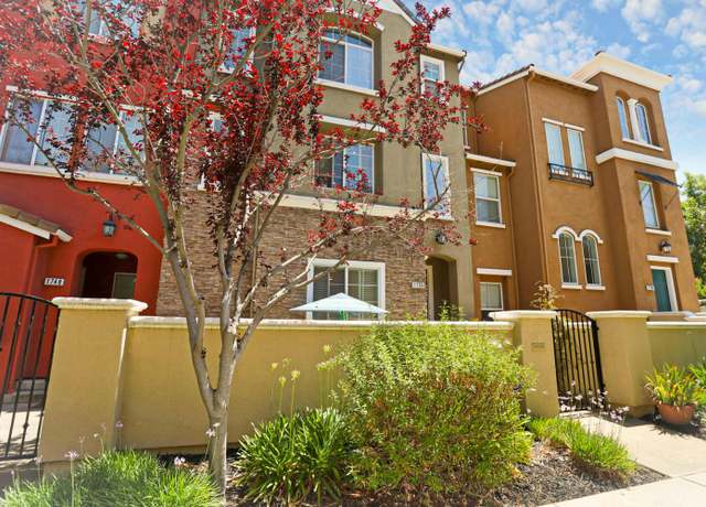 Property at 1756 Camino Real Way, Roseville, CA 95747, 4 beds, 3 baths