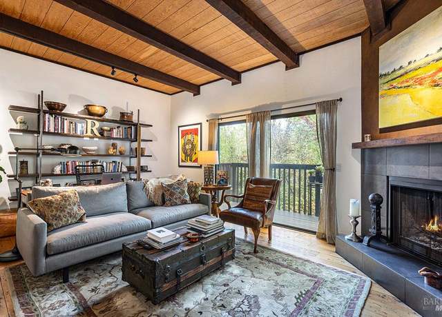 Property at 41 Liberty Ln, Petaluma, CA 94952, 3 beds, 2.5 baths