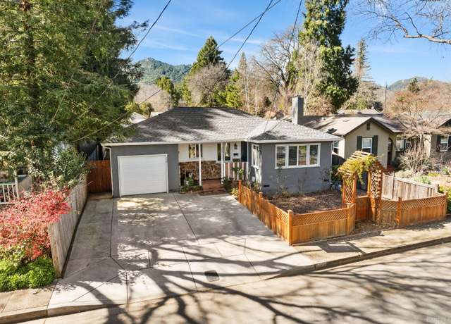 Property at 726 N Oak St, Ukiah, CA 95482, 4 beds, 1.5 baths