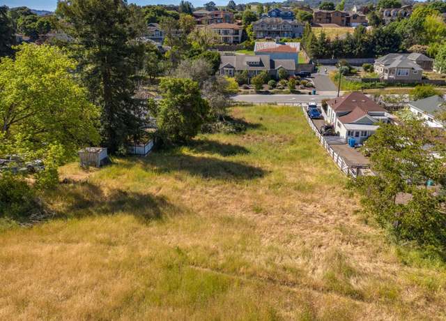 Property at 12 Dorenfeld Ct, Petaluma, CA 94952