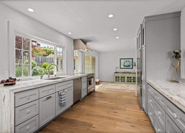 Property at 7362 Oakmont Dr, Santa Rosa, CA 95409, 2 beds, 2 baths