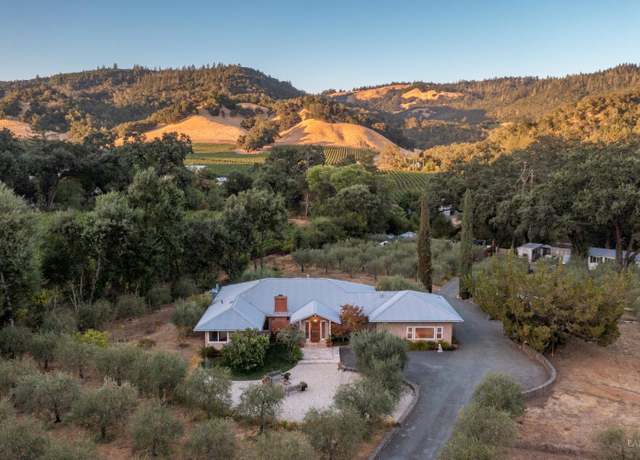 Property at 601 Rossi Rd, St. Helena, CA 94574, 3 beds, 2 baths