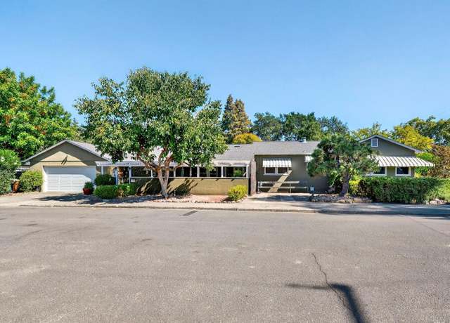 Property at 1565 Pine St, St. Helena, CA 94574, 2 beds, 2 baths