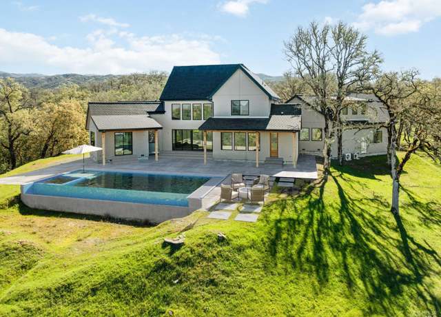 Property at 3215 Deerwood Dr, Ukiah, CA 95482, 4 beds, 3.5 baths
