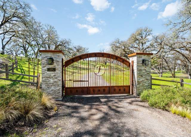 Property at 3215 Deerwood Dr, Ukiah, CA 95482, 4 beds, 3.5 baths