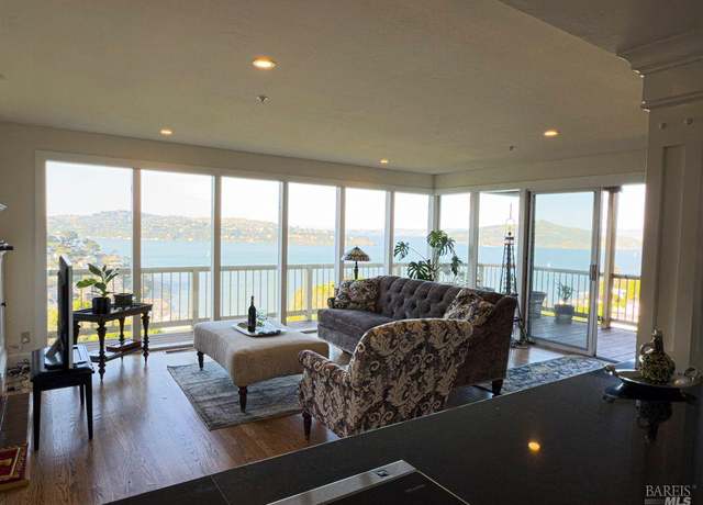 Property at 48 Marion Ave, Sausalito, CA 94965, 2 beds, 1 bath