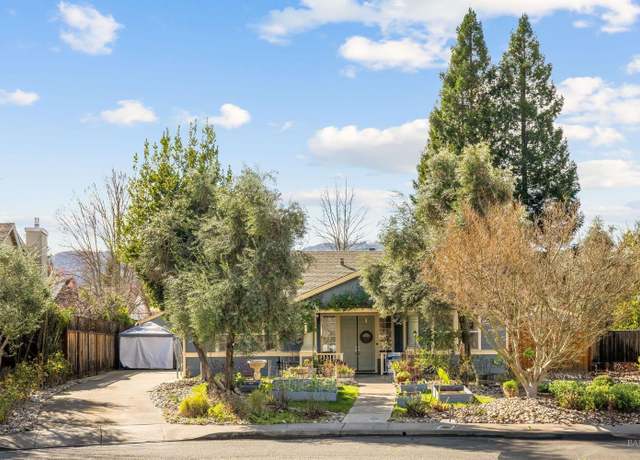 Property at 906 Signorelli Cir, St. Helena, CA 94574, 3 beds, 2 baths