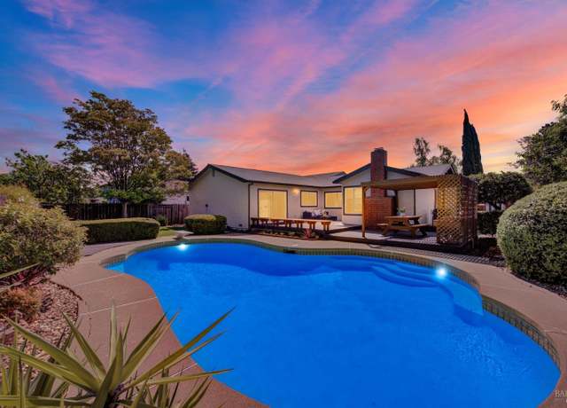 Property at 1426 Shelby Dr, Fairfield, CA 94534, 4 beds, 2.5 baths