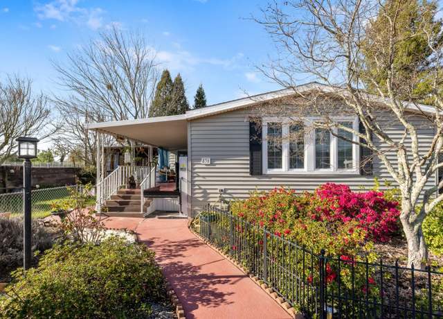 Property at 830 Joshua Dr, Windsor, CA 95492, 2 beds, 2 baths