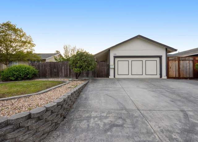 Property at 1140 Emily Ave, Rohnert Park, CA 94928, 3 beds, 2 baths