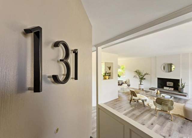 Property at 131 Pixley Ave, Corte Madera, CA 94925, 2 beds, 2 baths