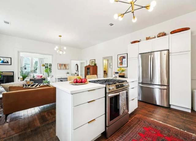 Property at 135 9th St, Santa Rosa, CA 95401, 2 beds, 2 baths
