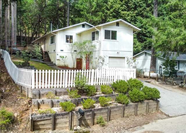 Property at 1853 Clover Dr, Willits, CA 95490, 3 beds, 1 bath