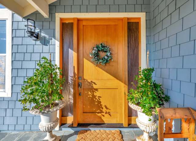 Property at 7 Highland Ave, San Rafael, CA 94901, 4 beds, 2.5 baths