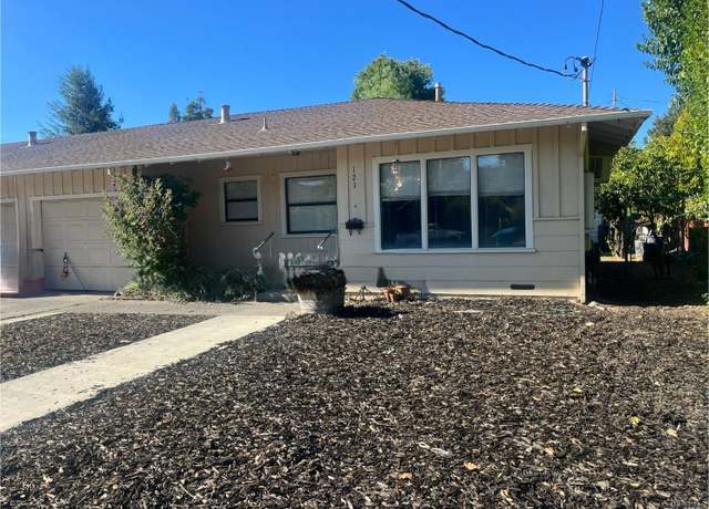 Property at 121 - 123 S East St S, Cloverdale, CA 95425, 4 beds, 2 baths