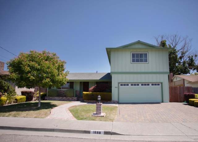 Property at 1688 Kearny Ct, Petaluma, CA 94954, 5 beds, 2.5 baths