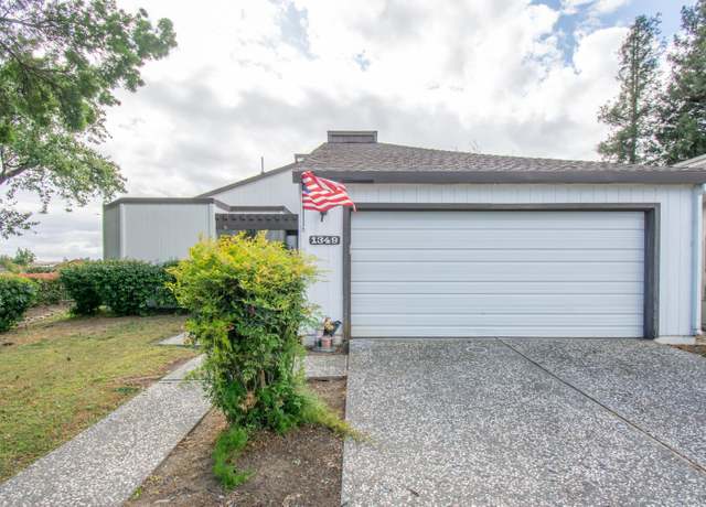 Property at 1349 Snowberry Ct, Dixon, CA 95620, 3 beds, 2 baths