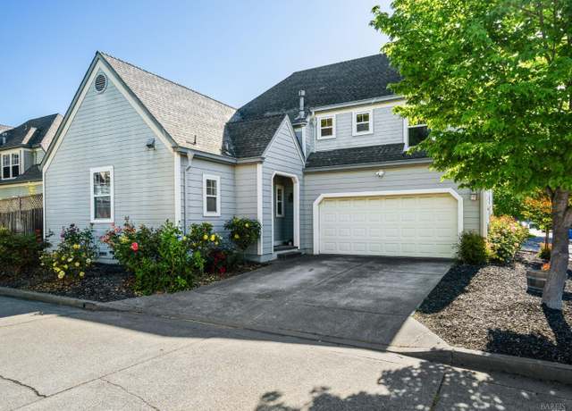 Property at 2433 Penbrooke Ave, Santa Rosa, CA 95403, 3 beds, 2 baths