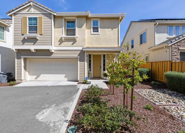 Property at 2111 Karen Pl, Rohnert Park, CA 94928, 3 beds, 2.5 baths