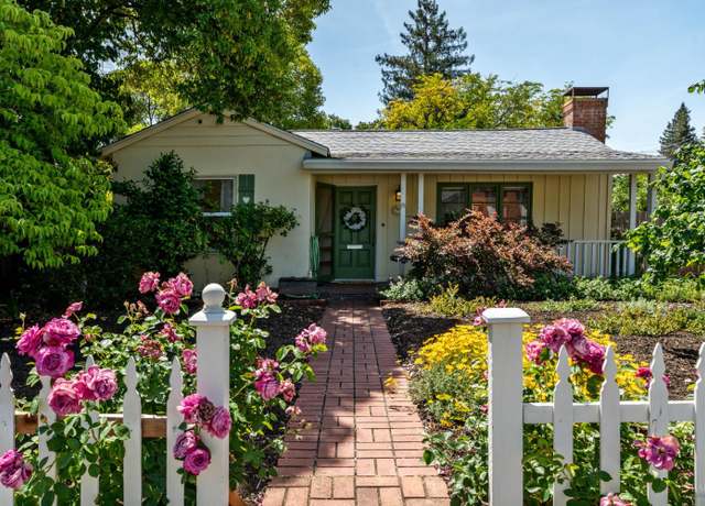 Property at 341 Jones St, Ukiah, CA 95482, 2 beds, 1 bath