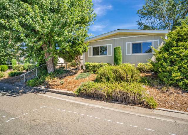 Property at 103 Glenoak Ct, Santa Rosa, CA 95405, 2 beds, 2 baths