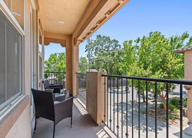 Property at 180 Healdsburg Ave Unit B, Cloverdale, CA 95425, 2 beds, 2 baths
