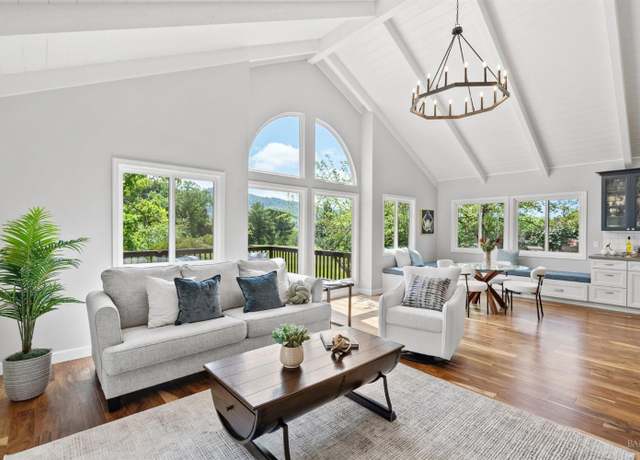 Property at 4714 Muirfield Ct, Santa Rosa, CA 95405, 4 beds, 2.5 baths