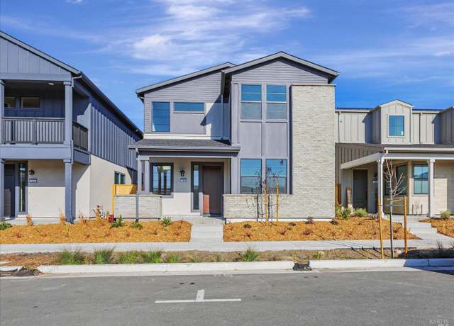 Property at 1252 Waldorf Ln, Rohnert Park, CA 94928, 4 beds, 3 baths