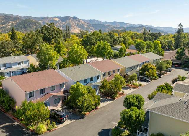 Property at 1422 N Oak St, Calistoga, CA 94515, 3 beds, 2 baths