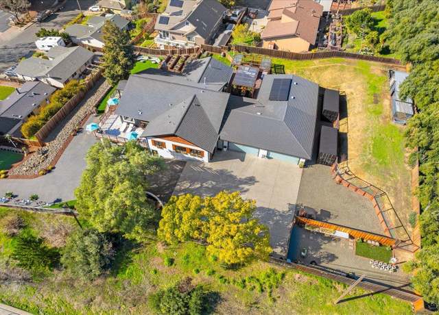 Property at 2135 E 2nd St, Benicia, CA 94510, 5 beds, 4 baths